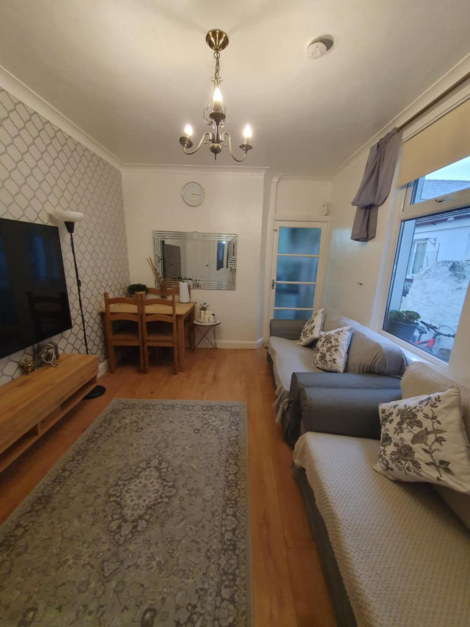 Private Double Room In Cardiff Kültér fotó